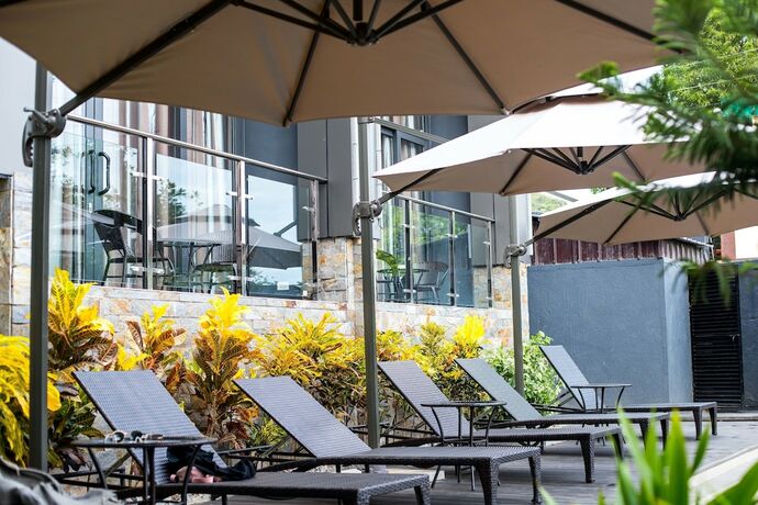 Imagen general del Hotel Vienna, Isla Sangat. Foto 10