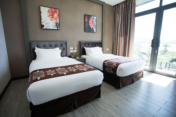 Imagen de la habitación del Hotel Vienna, Isla Sangat. Foto 19