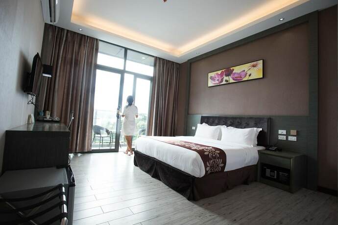 Imagen de la habitación del Hotel Vienna, Isla Sangat. Foto 31