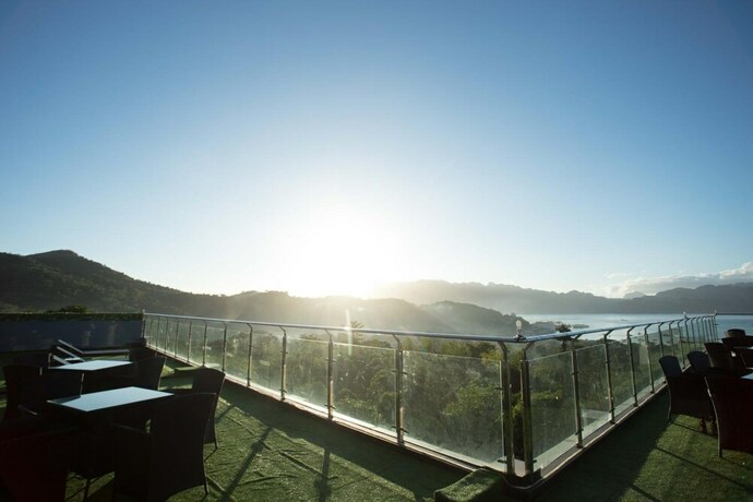 Imagen de la habitación del Hotel Vienna, Isla Sangat. Foto 32