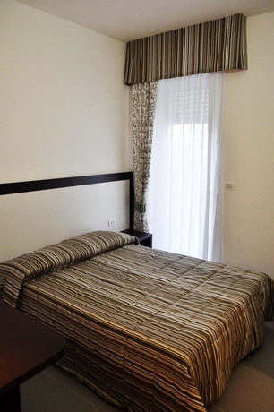 Imagen de la habitación del Hotel Vienna, Lignano Sabbiadoro. Foto 9
