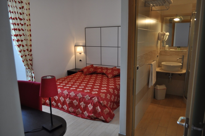 Imagen de la habitación del Hotel Vienna, Lignano Sabbiadoro. Foto 13