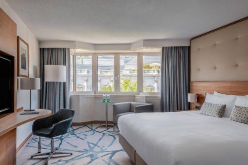 Imagen de la habitación del Hotel Vienna Marriott. Foto 9