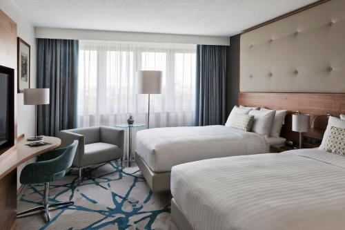 Imagen de la habitación del Hotel Vienna Marriott. Foto 18