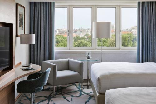 Imagen de la habitación del Hotel Vienna Marriott. Foto 19