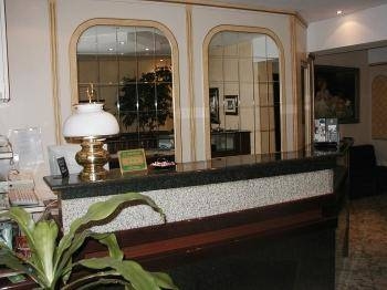 Imagen de los interiores del Hotel Vienna, Milán. Foto 8