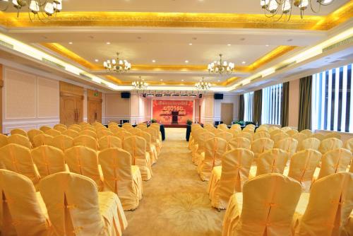 Imagen general del Hotel Vienna Qinzhou North Area Plaza. Foto 5