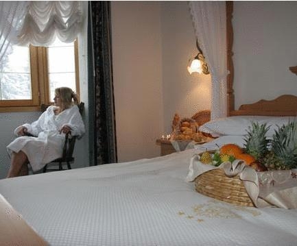 Imagen de la habitación del Hotel Vienna, San Martino di Castrozza. Foto 3