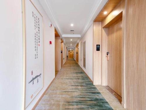 Imagen general del Hotel Vienna SanHao Danyang Houxiang. Foto 4