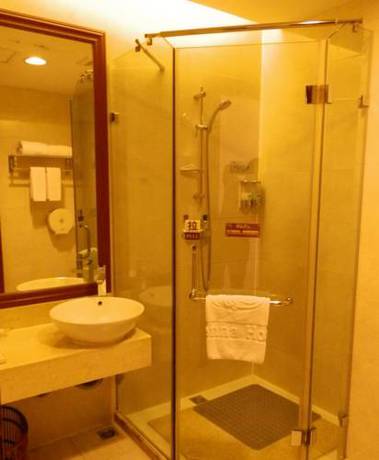 Imagen de la habitación del Hotel Vienna Shanghai Happy Valley. Foto 4