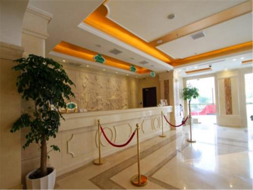 Imagen de la habitación del Hotel Vienna Shanghai Pudong Jinqiao Park. Foto 8