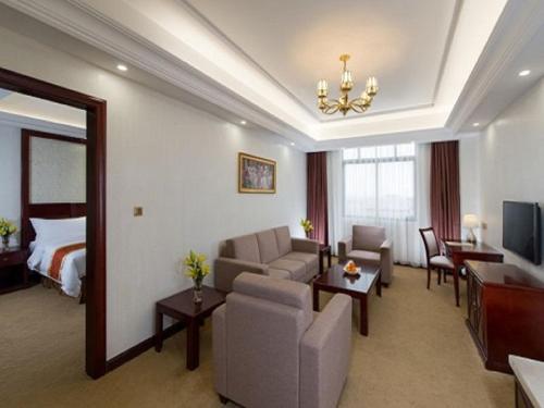 Imagen general del Hotel Vienna Shanwei Lufeng Jieshi Bus Station. Foto 4