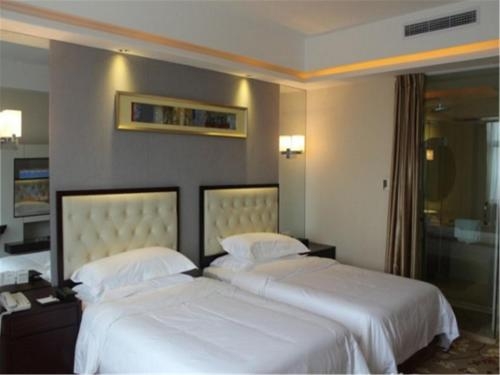Imagen general del Hotel Vienna Songjiang Xin Qiao. Foto 5