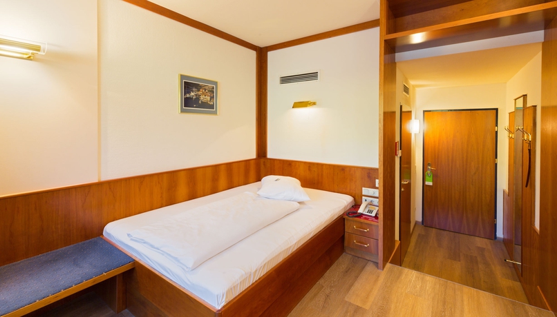 Imagen de la habitación del Hotel Vienna Sporthotel. Foto 10