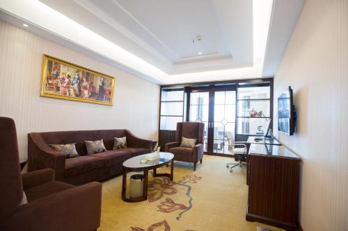 Imagen general del Hotel Vienna Zhumadian Huayuan Xuefu. Foto 1