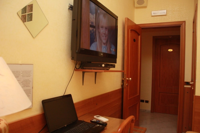Imagen de la habitación del Hotel Viennese Due. Foto 4