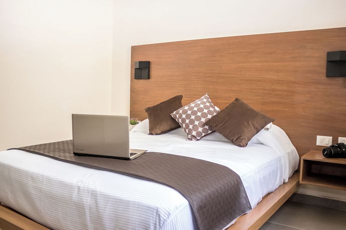 Imagen de la habitación del Hotel Viento Suites Canc&uacute;n. Foto 3