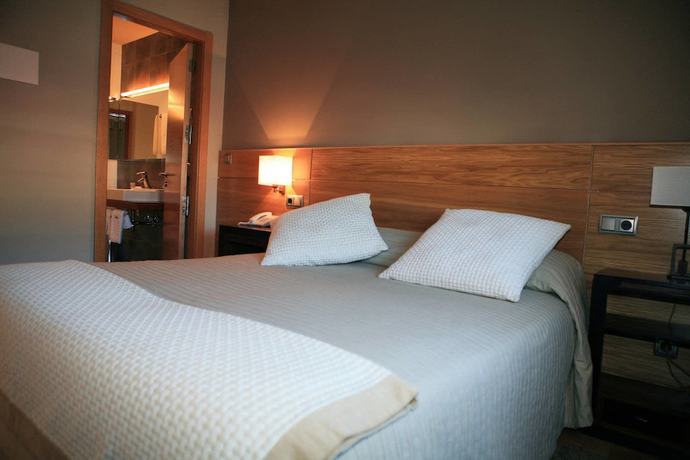 Imagen de la habitación del Hotel Viento del Norte. Foto 10