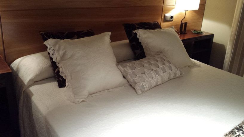 Imagen de la habitación del Hotel Viento del Norte. Foto 13