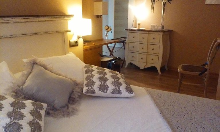 Imagen de la habitación del Hotel Viento del Norte. Foto 14