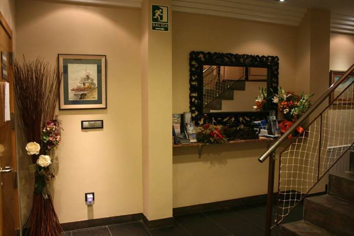 Imagen de los interiores del Hotel Viento del Norte. Foto 20