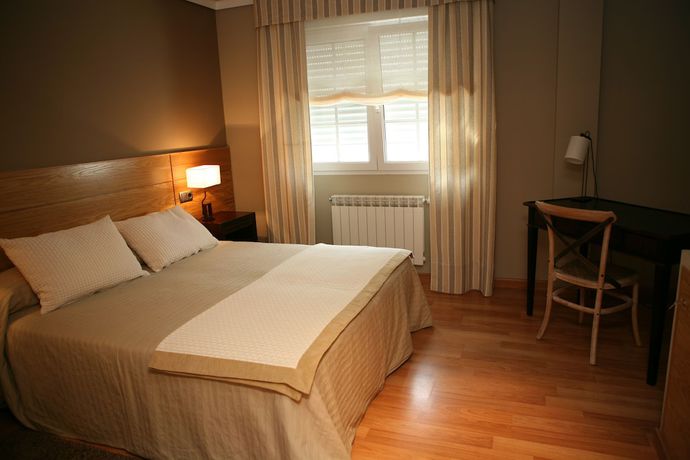 Imagen de la habitación del Hotel Viento del Norte. Foto 16