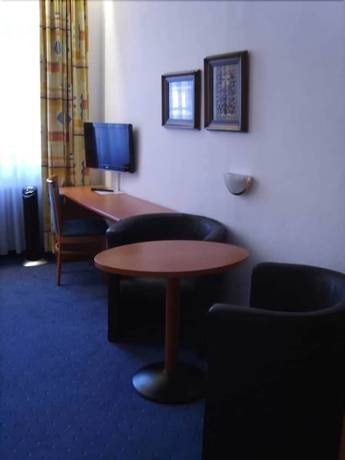 Imagen de la habitación del Hotel Vier Jahreszeiten, Altstadt. Foto 7