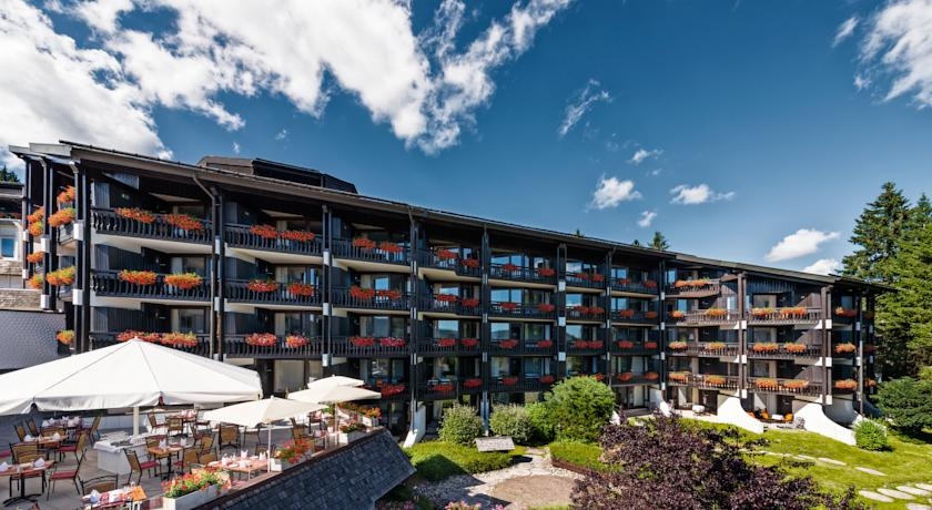 Imagen de los exteriores del Hotel Vier Jahreszeiten Am Schluchsee. Foto 6