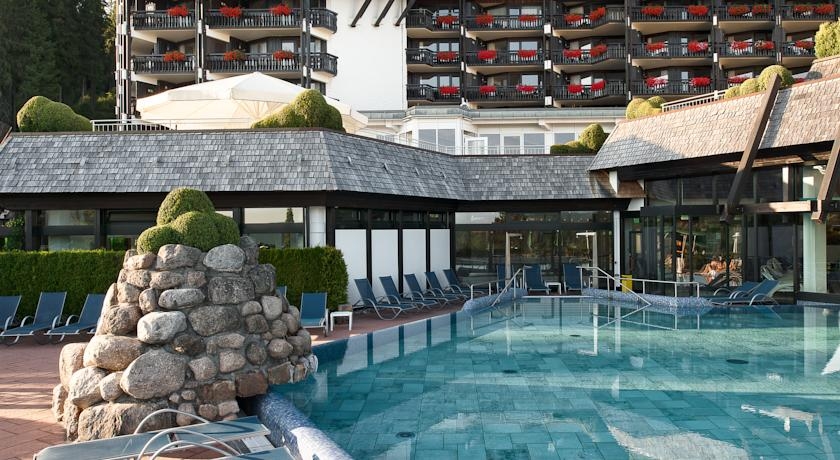 Imagen de la piscina del Hotel Vier Jahreszeiten Am Schluchsee. Foto 10