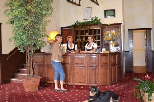 Imagen general del Hotel Vier Jahreszeiten, Garmisch - Partenkirchen. Foto 1