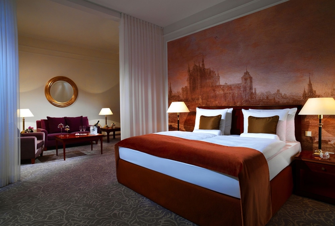 Imagen de la habitación del Hotel Vier Jahreszeiten Kempinski München. Foto 7