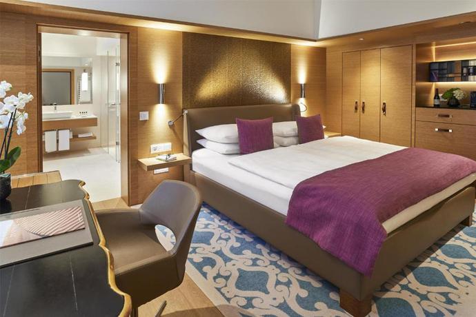 Imagen de la habitación del Hotel Vier Jahreszeiten Kempinski M&uuml;nchen. Foto 12