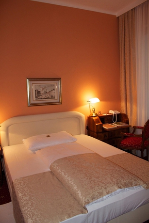 Imagen de la habitación del Hotel Vier Jahreszeiten, Salzburgo. Foto 6