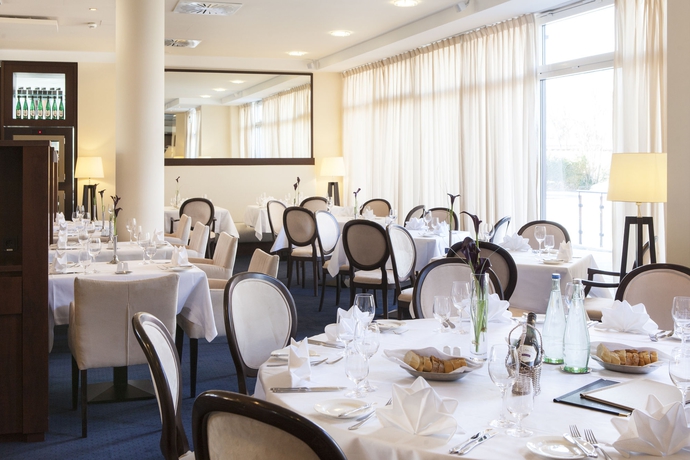 Imagen del bar/restaurante del Hotel Vier Jahreszeiten Starnberg. Foto 3