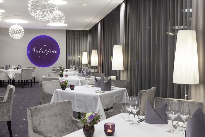 Imagen del bar/restaurante del Hotel Vier Jahreszeiten Starnberg. Foto 4