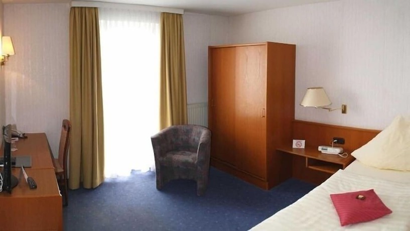 Imagen de la habitación del Hotel Vier Linden. Foto 18