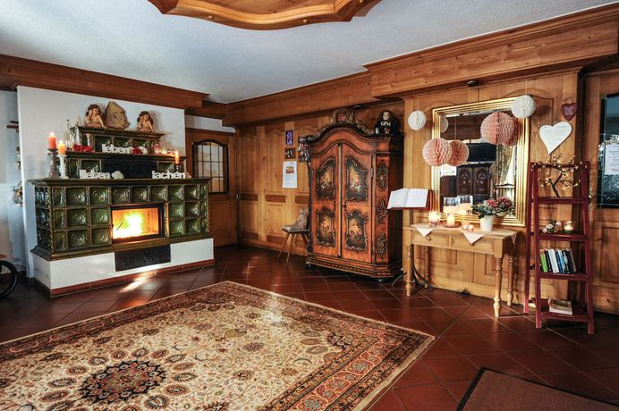 Imagen de los interiores del Hotel Vierjahreszeiten. Foto 19