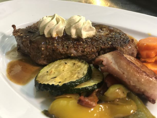 Imagen del bar/restaurante del Hotel Vierjahreszeiten. Foto 6