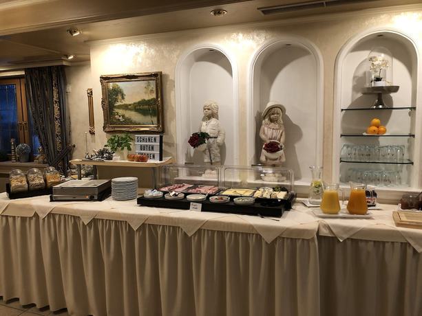 Imagen del bar/restaurante del Hotel Vierjahreszeiten, Unteroberndorf. Foto 7