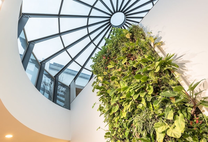 Imagen del bar/restaurante del Hotel Viest. Foto 2