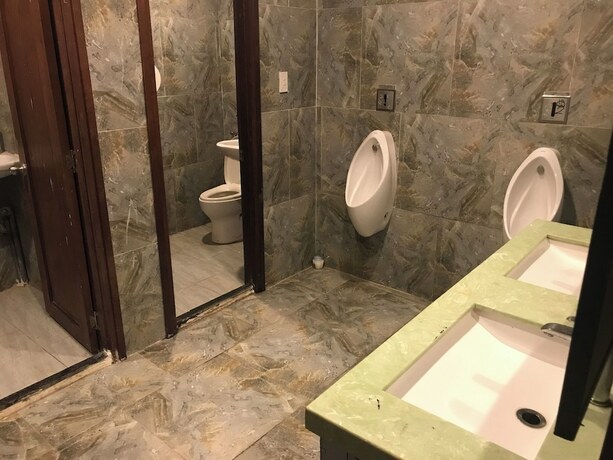 Imagen general del Hotel Viet Star Buffet Club And Marvel Hostel. Foto 6