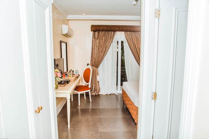 Imagen de la habitación del Hotel View Park Hotel. Foto 10