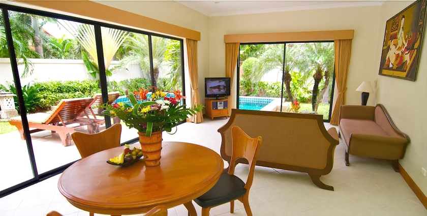 Imagen de la habitación del Hotel View Talay Villas. Foto 11