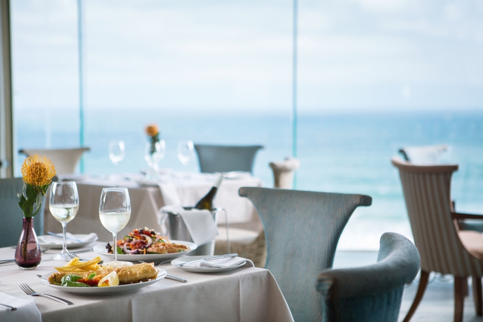 Imagen del bar/restaurante del Hotel Views Boutique and Spa. Foto 3