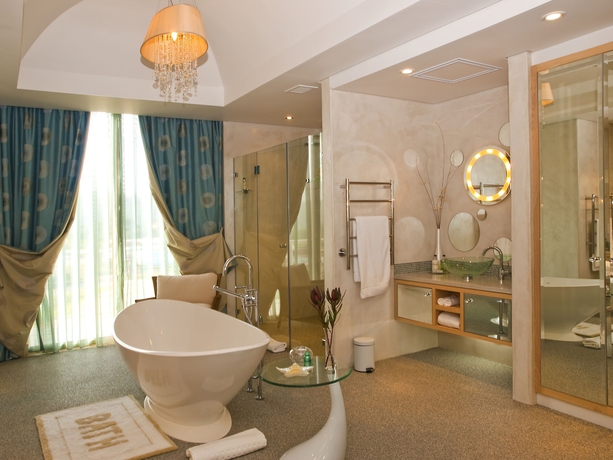 Imagen de la habitación del Hotel Views Boutique and Spa. Foto 15