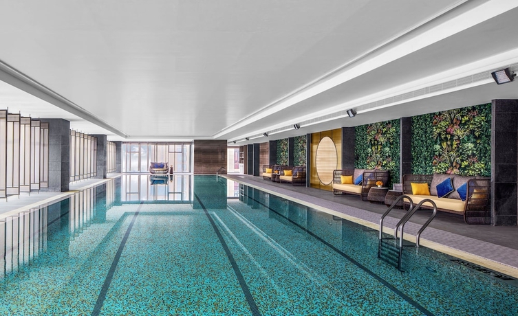 Imagen de la piscina del Hotel Vignette Collection Hangzhou Huaxia Center , An Ihg. Foto 16