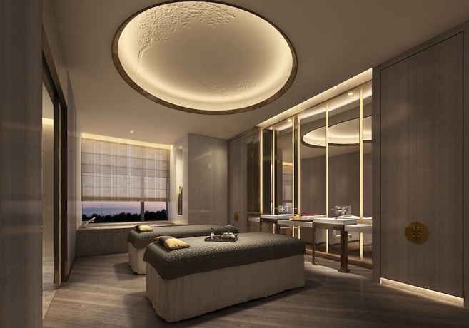 Imagen de la piscina del Hotel Vignette Collection Hangzhou Huaxia Center , An Ihg. Foto 17