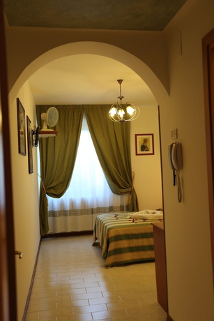 Imagen de la habitación del Hotel Vignola. Foto 4
