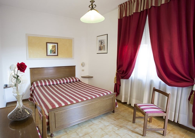 Imagen de la habitación del Hotel Vignola. Foto 5
