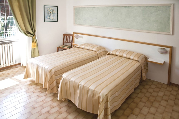 Imagen de la habitación del Hotel Vignola. Foto 15